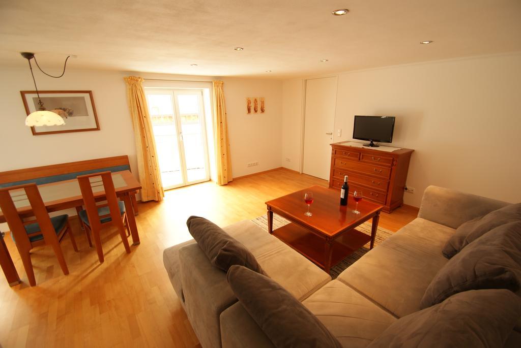 Haus Landbrugg Lech am Arlberg Quarto foto